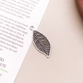 Vintage Silber Ginkgoblatt Anhänger mit feiner Aderstruktur für DIY Schmuck - Antiksilber Blatt Stil (11271)