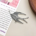 Colgante de golondrina de plata vintage con tres anillas para joyería DIY - Pájaro Volador de Tres Agujeros (4860)