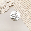 Ciondolo in argento tibetano con incisione 'She believed she could so she did' - Stile She Believed She Could (9249)