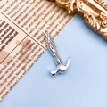 Pendentif marteau en alliage argenté avec poignée texturée pour création de bijoux DIY - Marteau Argent Antique (15838)