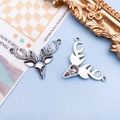 Antique silver deer head alloy pendant for DIY jewelry making and keychains - Double Hole Reindeer Head (6937) / Antique Silver