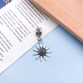 Vintage silver daisy flower charm pendant with blackened antique finish and large hole bead - Antique Silver Sunflower (11468)
