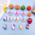 Lot de breloques créatives en résine fruits et guimauves avec pendentifs cœurs colorés - Ensemble de styles mixtes