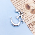 Vintage silver Om symbol charm pendant for yoga DIY jewelry making and crafting - Large 3D Letter Yoga Symbol (5363)