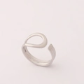 Anillo abierto de acero inoxidable plateado con diseño de lágrima cruzada elegante - Estilo de Gota de Línea (40158-2 Plateado)
