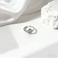 Anillo abierto de trébol plateado sobre seda y piedra para un estilo minimalista - Diseño de Trébol de Cuatro Hojas - Plateado (40183-2 Plateado)