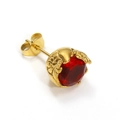Gros plan sur boucle d'oreille rétro en or avec gemme rouge et gravure florale fine - Ton Or Zircon Rouge (Seul)