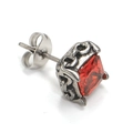 Clou d'oreille pour homme avec zircon rouge carré et gravure florale gothique - Ton Argent Zircone Rouge-Orange (Unique)