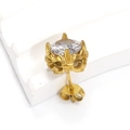 Gros plan détaillé de boucles d'oreilles vintage en or avec zircon et gravure - Or Zirconia Blanc (Unitaire)