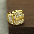 Herrenring im Hip-Hop-Stil vergoldet mit schimmernden Pavé-Zirkonia-Kristallen - US 7 / Gold