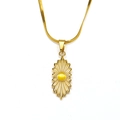 Detail van de 18K goud roestvrijstalen hanger met zonnestraaltextuur en gele edelsteen - Goud Gele Katteoog Steen