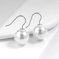 Eleganti orecchini a gancio in argento s925 con grandi perle bianche tonde su base bianca - Stile Extra Large (PED335) / Perla Bianca Tono Argento