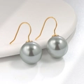 Orecchini dorati con grandi perle grigio scuro caratterizzati da alta lucentezza - Stile Extra Large (PED335) / Perla Grigia Tono Oro