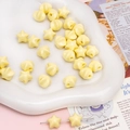 Perles étoiles en acrylique jaune crème de 11mm avec trous pour la création de bijoux - 11x11mm / Jaune 5 Pièces/Paquet