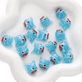 Cuentas de pez de cristal a rayas azul claro para joyería DIY en una bandeja de estrella - 1 Pieza por Paquete / Pez Azul (18x15mm)