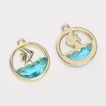 Goldfarbener Legierungsanhänger mit blauem Harzfisch und Segelschiff für DIY-Schmuckherstellung - Kleiner Fisch Blau (Gold)