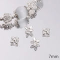 Distanziatori floreali cavi in argento da 7mm per gioielli e braccialetti fai-da-te - Fiore Traforato Vintage 7mm (Stile 02) / 50 Pezzi/Confezione (Apertura circa 1 mm) / Argento