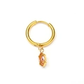Détail de créoles en plaqué or 18k avec pendentifs en zircon rose taille marquise - Or Pierre Rose