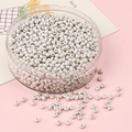 Perles de rocaille argentées mates dans une boîte pour la création de bijoux DIY - Argent Mat