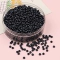 Perles de rocaille noires brillantes pour bijoux DIY dans une boîte de rangement - Bleu Marine