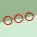 Drei rote 10mm offene Biegeringe für DIY-Schmuckherstellung auf grünem Hintergrund - 8mm / Rot