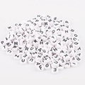 Perline alfabetiche tonde piatte in acrilico bianco con lettere nere per gioielli DIY - Stile Bianco Con Lettere Nere