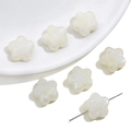 Perlmuttweiße Acryl-Blumenperlen mit Glitzer für DIY Schmuckherstellung - Fünfblättrige Blumenperle / 15mm (20 Stück/Packung) / Gebrochenes Weiß