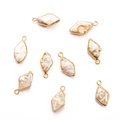 Lot de huit pendentifs en perles naturelles irrégulières avec bordure dorée en cuivre - Style Losange Double Boucle