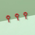 Tre viti a occhiello in metallo verniciato rosso con punte autofilettanti per gioielli DIY - 5x10mm Diametro del filo 1.2mm 50 pezzi/confezione / Rosso
