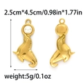 Ciondolo leone marino dorato con perla, misura 2,5x4,5 cm e dal peso di 5g - Stile Leone Marino (TP1360-02)