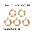 Five pieces of 304 stainless steel hammered geometric pendants in gold finish - Gold
