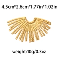 Goldener Edelstahl-Fächeranhänger mit Hammerschlag-Struktur, 4,5 cm breiter Anhänger - Gold Radialer Sonnenblumen Stil (TP0741-02)
