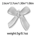 Pendentif noeud en acier inoxydable 304 pour bijoux diy mesurant 2,6cm par 2,7cm - Grand Nœud Papillon Rayé Argent (TP0712-01)