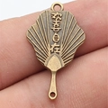 Vintage Bronze Fächer Anhänger mit Gravur und zwei Ösen für DIY Schmuckdesign - Antikbronze