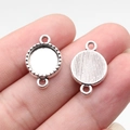 Retro silver circular gemstone base connector for DIY jewelry making and craft design - Round (B18134)