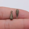 Antike Bronze-Anhänger in Tropfenform mit Blumen-Gravur für DIY-Schmuckherstellung - Antikbronze