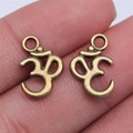 Paar vintage bronzen Om-symbool hangers voor DIY yoga sieraden maken en kettingen - Antiek Brons