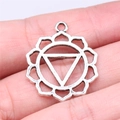 Retro silver 30mm chakra mandala flower pendant in hand for DIY jewelry making - Antique Silver