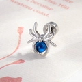 Silberner Spinnen-Ohrknorpelstecker mit tiefblauem Edelstein und Schraubverschluss - Seeblauer Stil (Edelstahl Außenschraube)