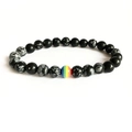Elastische kralenarmband met sneeuwvlok obsidiaan en een kleurrijke regenboog accentkraal - Sneeuwvlokobsidiaan