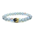 Blaues mattes Mondstein-Perlenarmband mit einer goldfarbenen Mikro-Pave-Zirkon-Krone - Grau Einzelner Stil