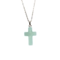Pendentif croix minimaliste en pierre naturelle vert clair avec fine chaîne argentée - Jade aventurine / 18*25mm