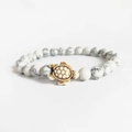 Elastic beaded bracelet with white marble turquoise stones and sea turtle charm - Synthetic White Turquoise with White Turtle