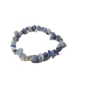 Dettaglio delle perle in cristallo di pietra naturale blu irregolare sul bracciale - Peso Approssimativo: 13 Grammi / Aventurina Blu