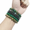 Elastische kralen armbandenset met tijgeroog en malachiet stenen gedragen om de pols - 8mm / Set van 5 stuks