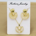Vintage geometric heart necklace and earrings set with amber resin in gold frames - Cream Yellow Geometric Style / Cream Yellow (FC172)