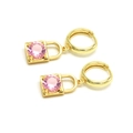 Détails de boucles d'oreilles cadenas dorées avec zircon rose rond serti sur carré - Serrure (Zirconia Rose)