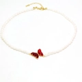 Elegante collar de perlas naturales con colgante de mariposa de cristal rojo - Estilo Colgante de Mariposa Roja (10#)