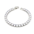 Detailansicht eines silbernen Tennisarmbands mit runden Zirkonia und Faltverschluss - Silber Klarer Zirkonia Stil / Silber