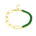 Dettaglio del bracciale dorato con zircone verde smeraldo e maglie a graffetta - Stile Giuntato Zirconia Verde Graffetta (9#)